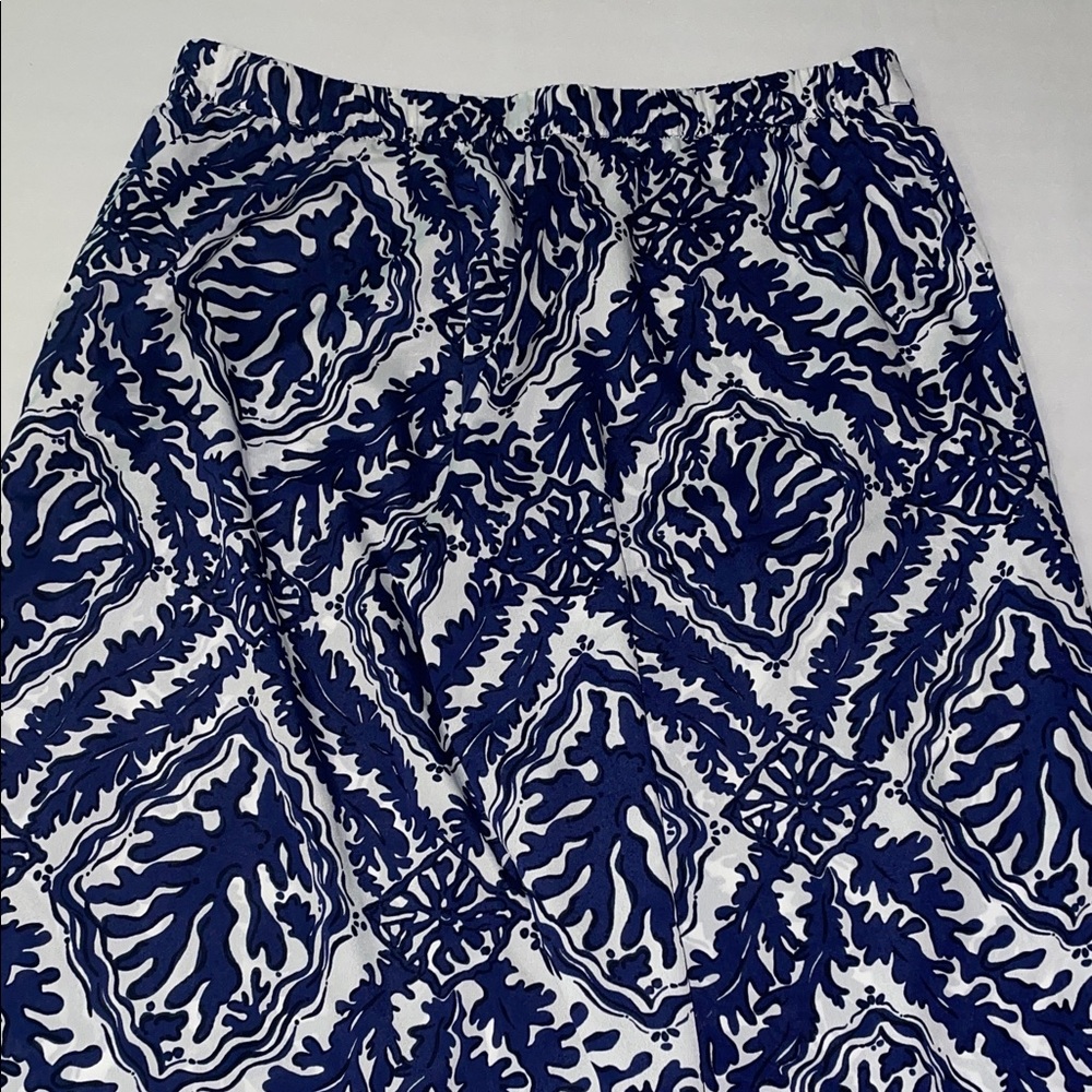 Lilly Pulitzer Navy and Cream Patterned Pants - Picture 5 of 7
